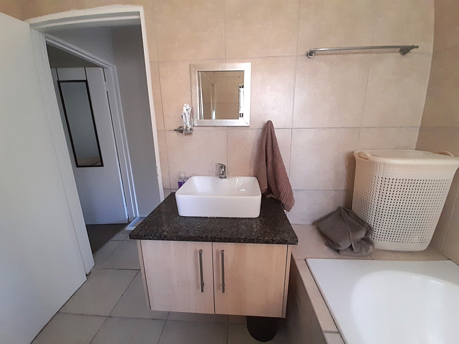 2 Bedroom Property for Sale in Sonstraal Heights Western Cape